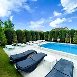 Riviera -adults Only * Rewal