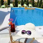 Riviera -adults Only Rewal
