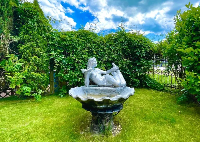 Riviera -adults Only * レバル