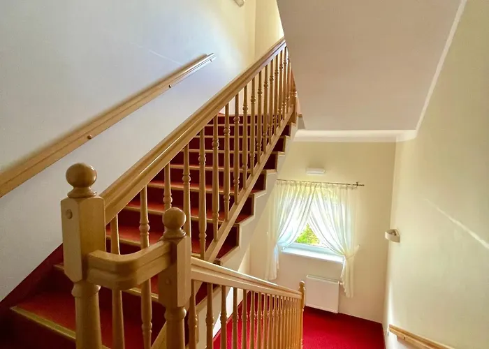 Riviera -adults Only * レバル