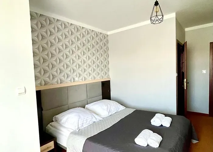 Riviera -adults Only レバル