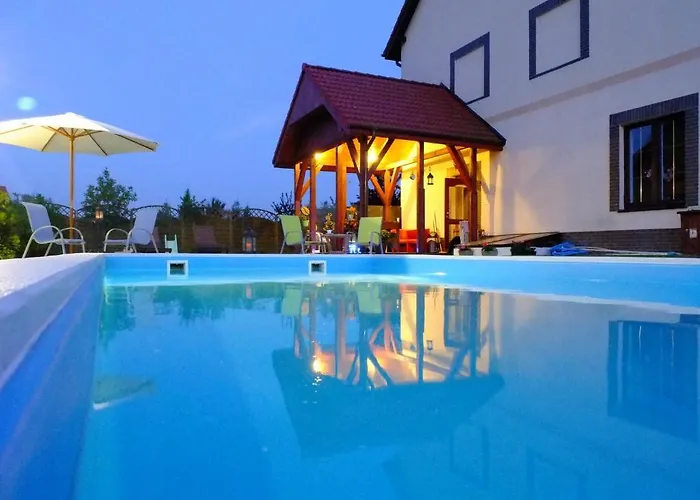 Riviera -adults Only * レバル